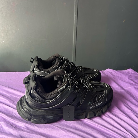 I put them on 3 times , just got them in August I just don’t want that nomore - Picture 3 of 7